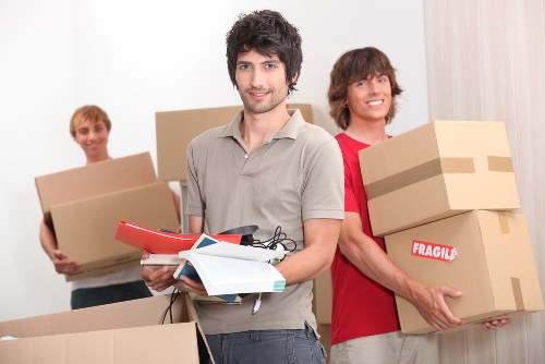 Local removals planning checklist and moving day preparation in Rotherhithe