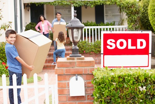 Local moving cartons and packing supplies suited to Rotherhithe homes