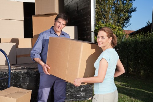 Service responsibilities and prohibited items in a van move